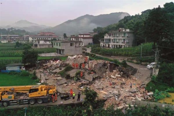ارتفاع حصيلة ضحايا زلزال ييبين إلى 13 قتيلاً وعلميات البحث لا تزال مستمرة