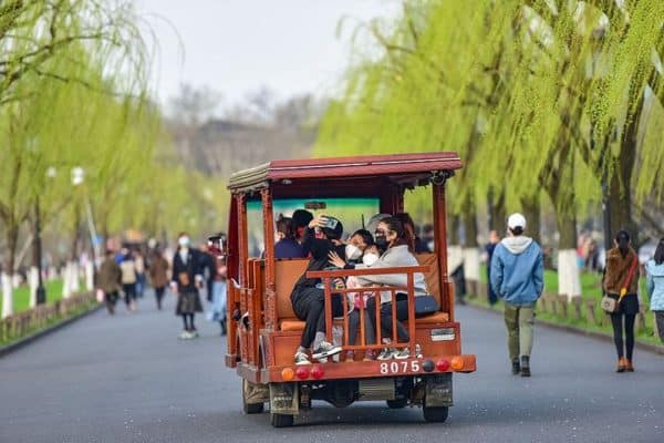 جيجيانغ تقدم قسائم شرائية بقيمة مليار يوان لتشجيع السياحة المحلية
